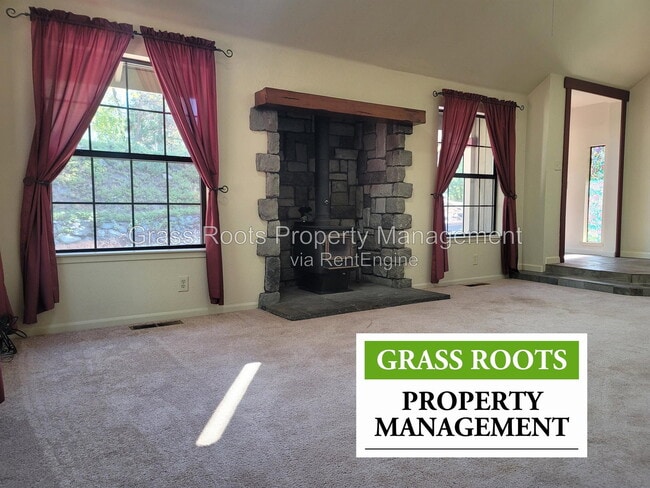 Photo - 17060 Alexandra Way
