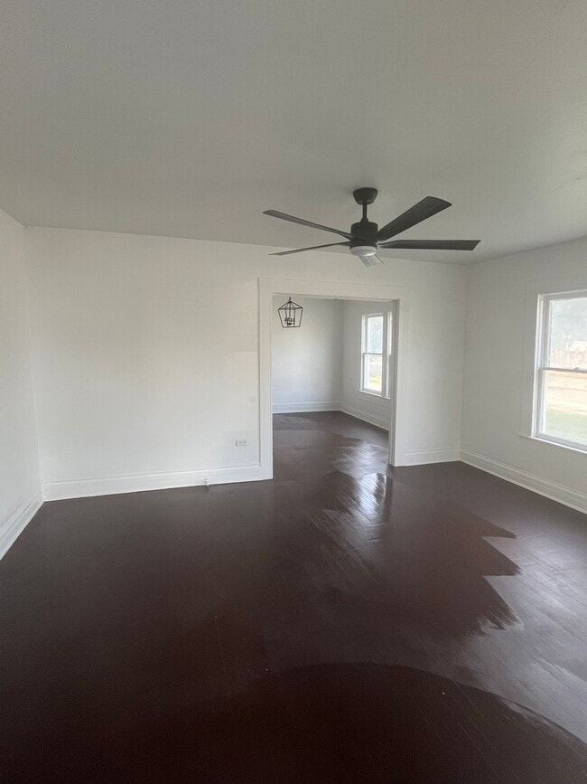 Photo - 2101 Sanger Ave