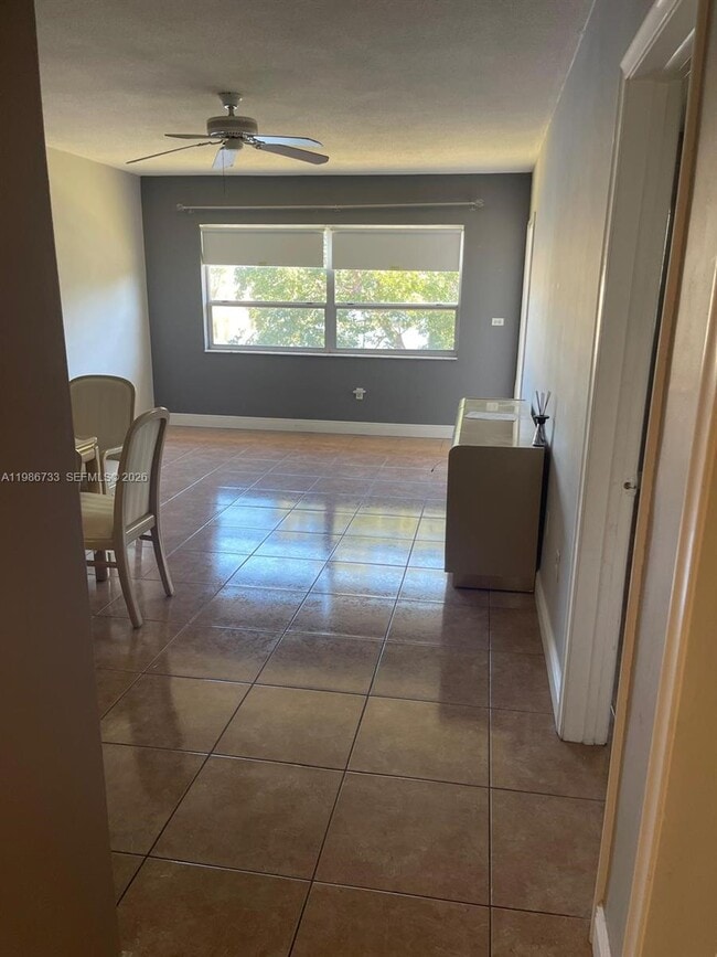 Photo - 20111 NE 27th Ct Unit K217