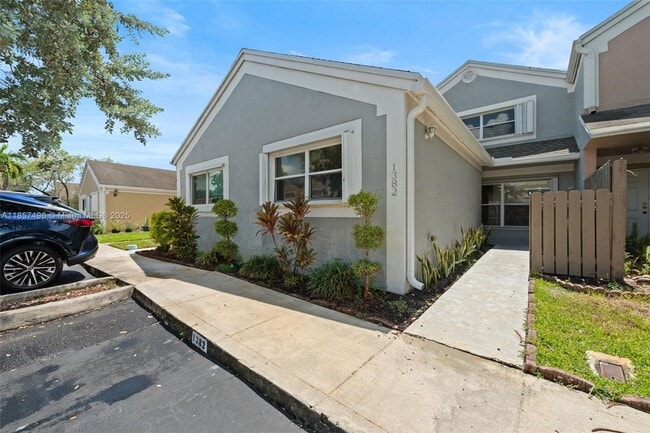 Building Photo - 1382 NW 123rd Ave Rental