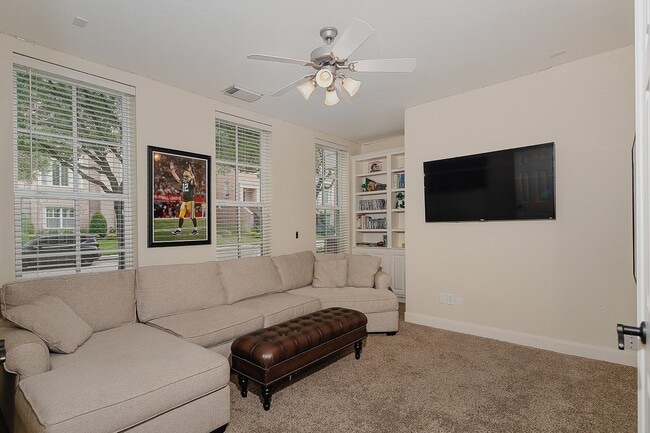 Photo - 79 History Row