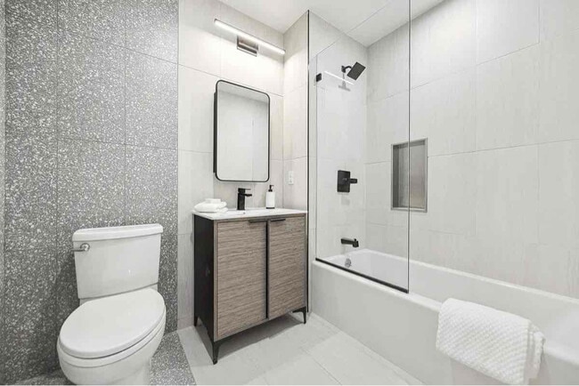 Photo - 4610 70th St Apartamento