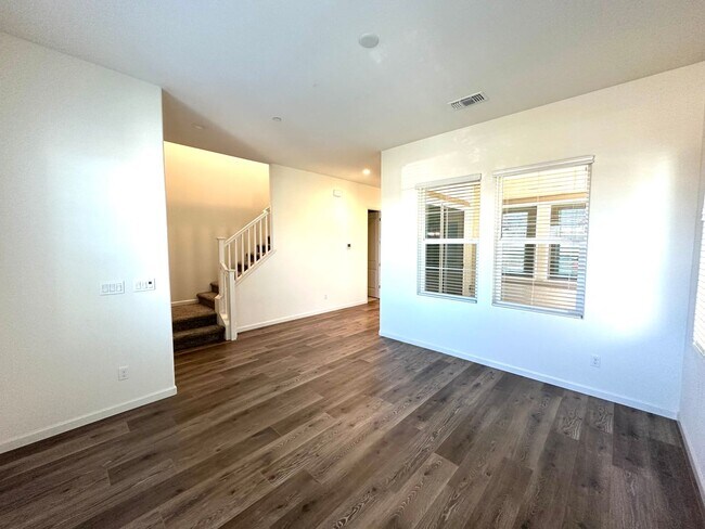 Photo - Natomas 3 Bedroom Home with a loft for rent!