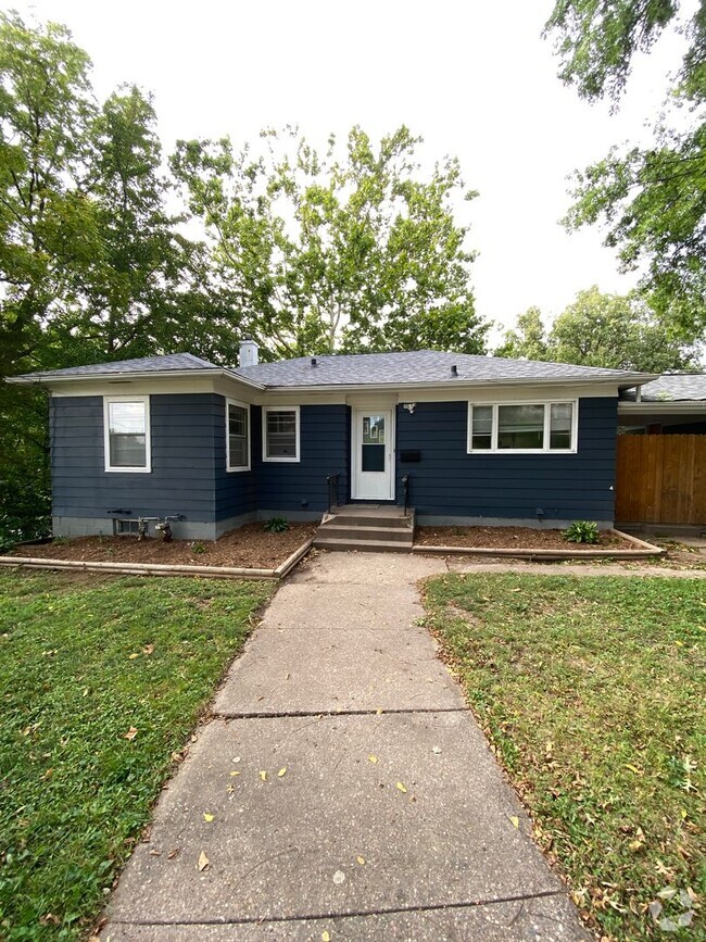 Building Photo - Spacious 3bd in McClellan Heights near the... Rental