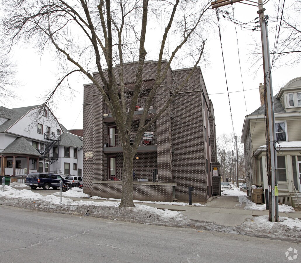 Photo - 415 N Henry St