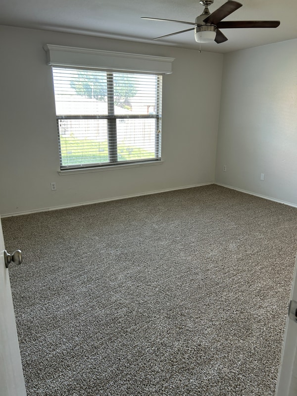 Photo - 476 Forest Ln