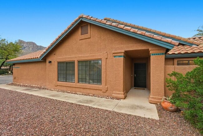 Photo - Bright & Peaceful Living in Oro Valley’s Gated Stoney Canyon