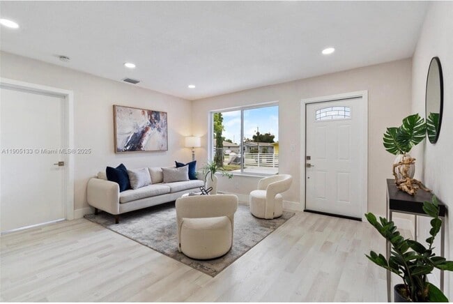 Photo - 4220 SW 21st St