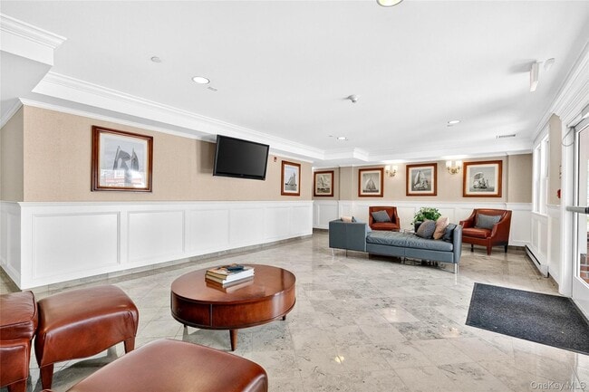 Photo - 225 Stanley Ave Unit 204