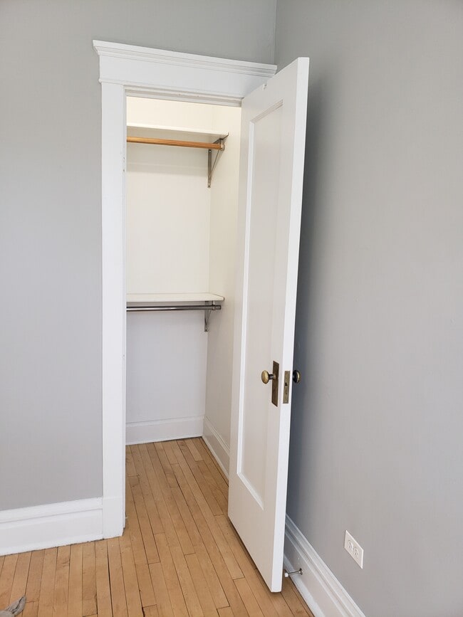 Master Bedroom Closet - 5301 N Clark St Unit 2 Rear