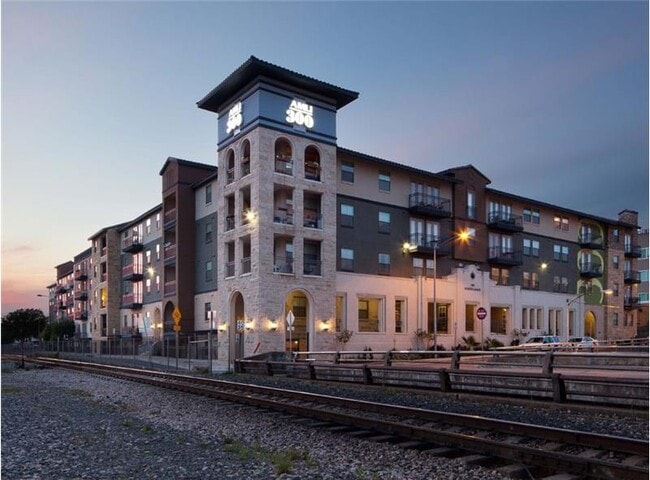 Photo - 302 N Lamar Blvd Unit S6-30