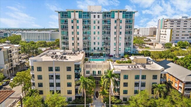 Building Photo - 400 4th Ave S Unit 1008