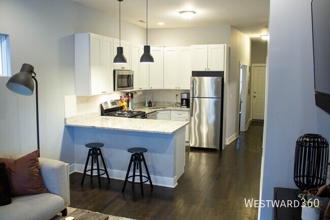 Photo - 2344 N Oakley Ave Unidad 1