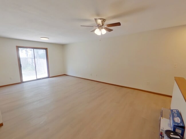 Photo - 1855 N Doreen St