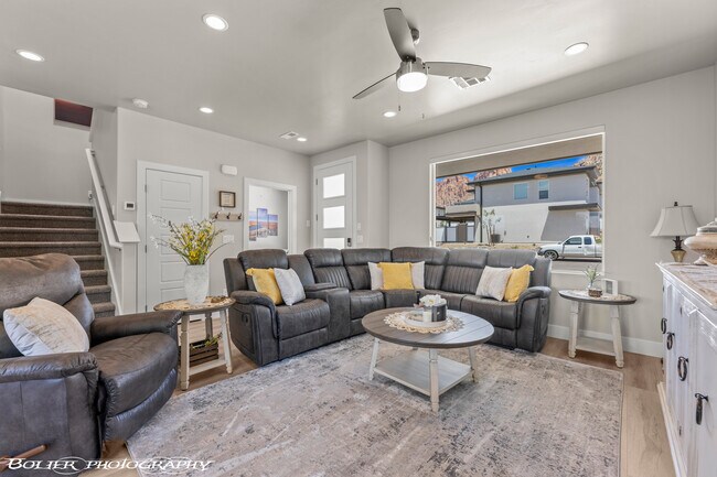 Photo - 355 W Clf Vw Ln