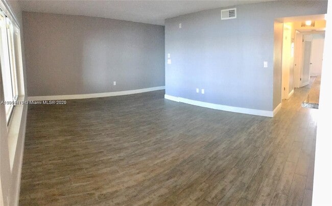 Photo - 2445 NW 33rd St Unit 1404