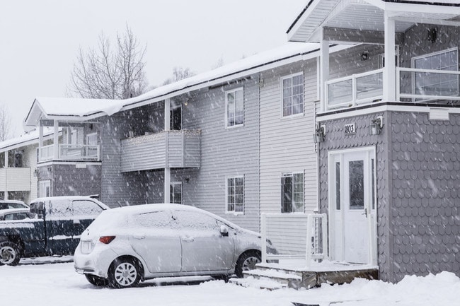 Front View-Winter - 1803 Dare Ave Unit 7