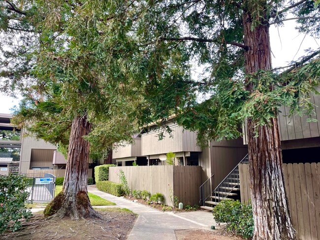 Photo - Fulton Villa Apartments