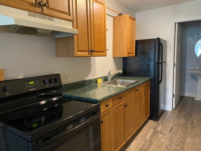 Photo - 171 W 1st St Unit 3