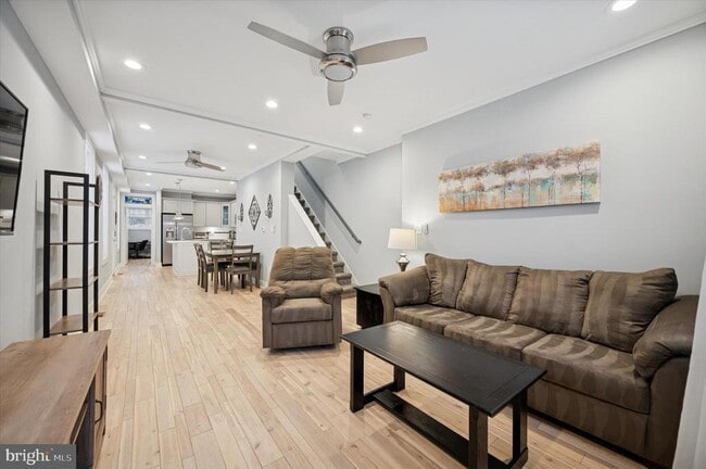 Photo - 327 Leverington Ave