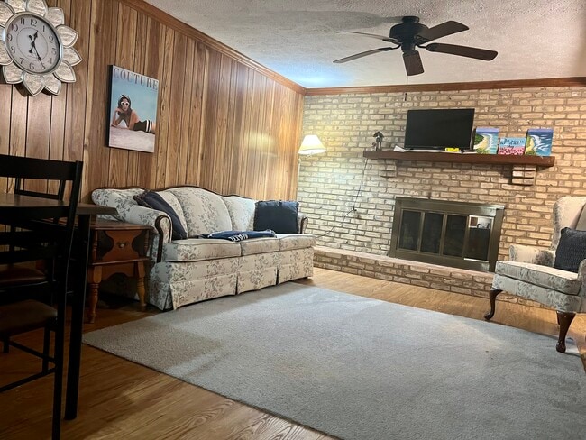 Photo - 1200 Sarah Lynch Pl Unit Apartment