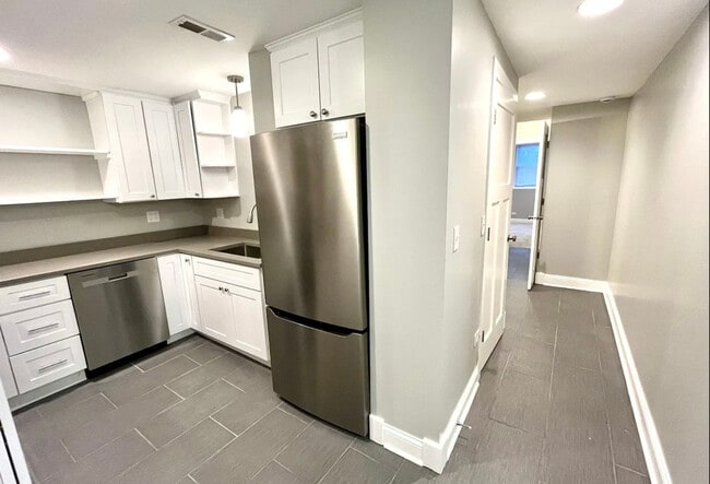 Photo - 311 W Harrison St