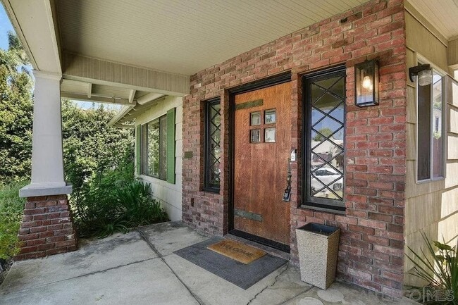 Photo - 4721 Edgeware Rd