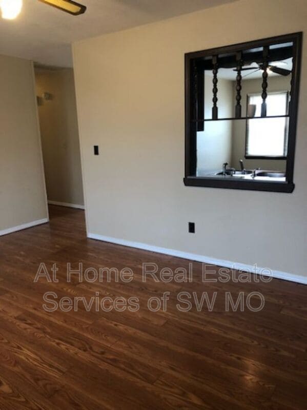 Photo - 3231 W Olive St