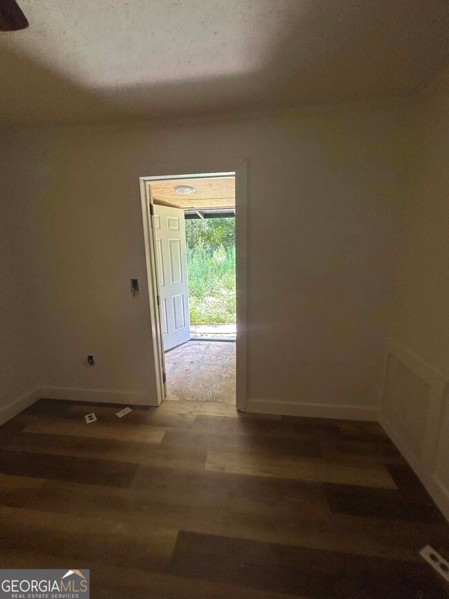 Photo - 3850 Mercer St
