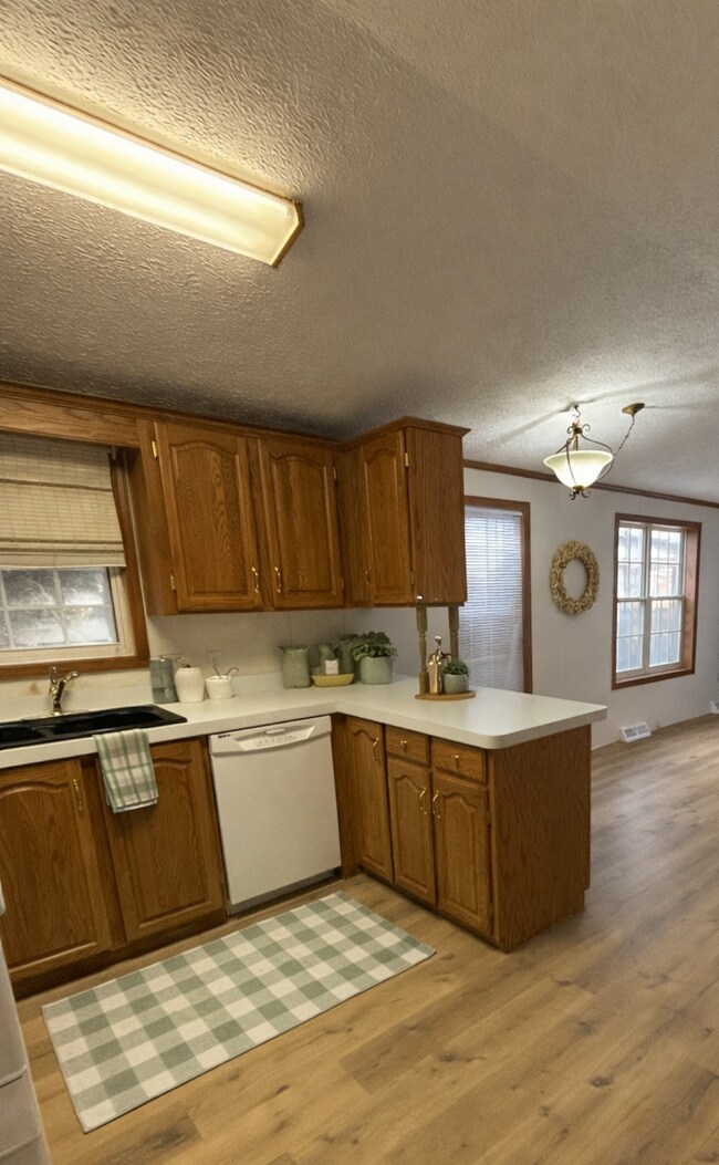 Photo - 145 Terri Dr