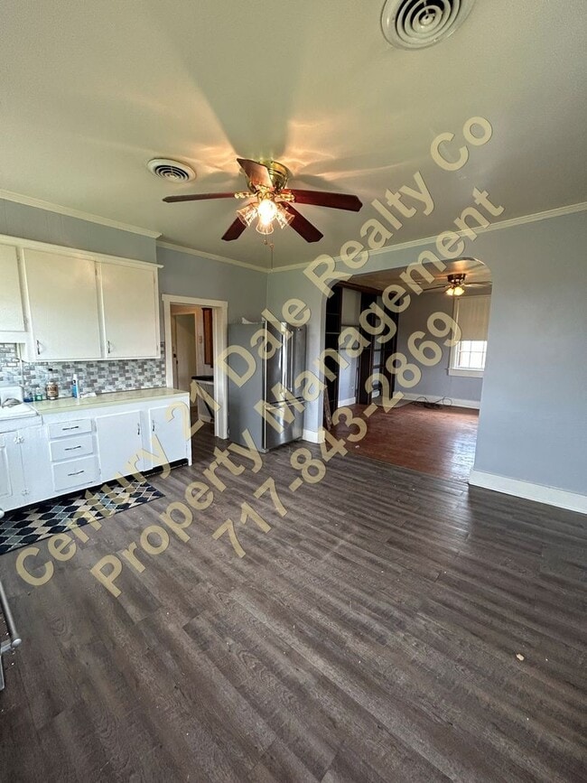 Photo - Large 3 Bedroom Apartment in South Eastern...
