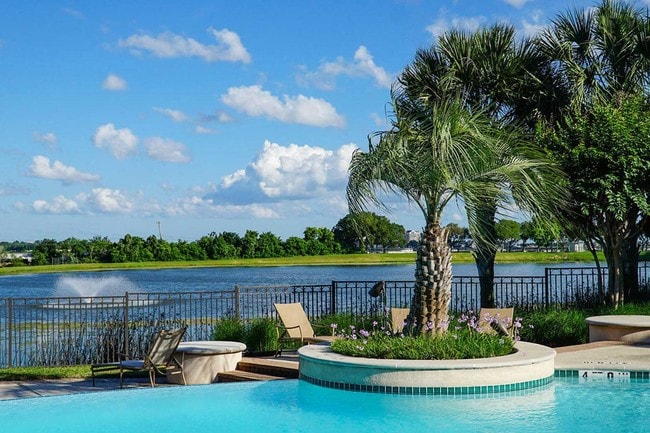 Pool overlooking the lake - Village on the Lake Apartments