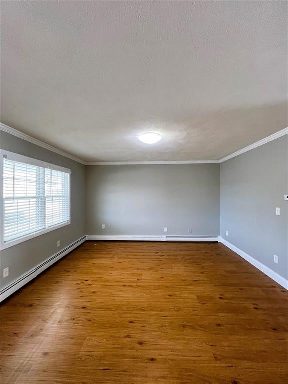 Photo - 927 Elm St Unit 3