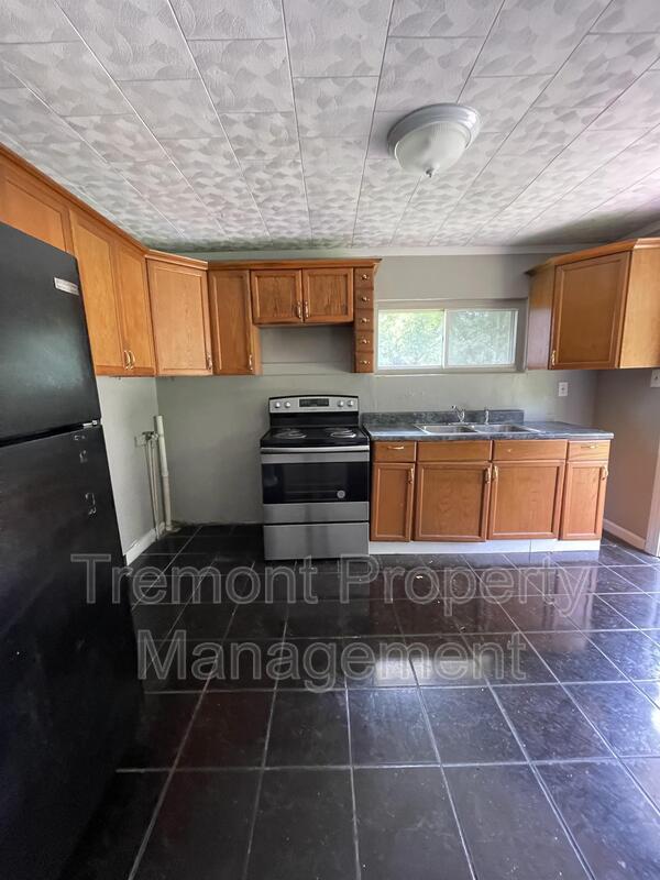 Photo - 553 Arlington Ave