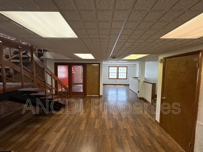 Photo - 74-76 High Street - 2