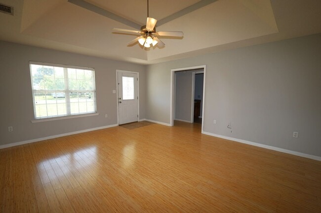 Photo - 812 Madelyn St