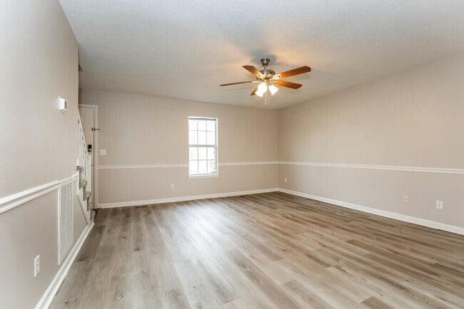 Photo - 141 Nelson Dr
