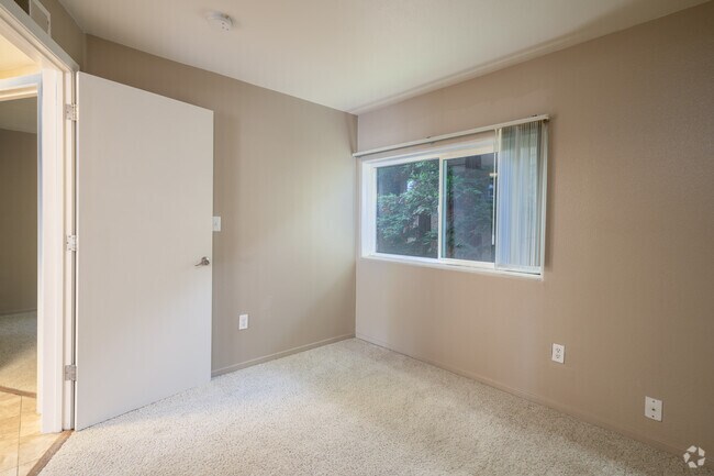 2BR, 1BA - Deluxe