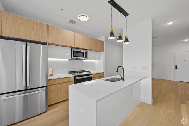 Building Photo - 649 38th St Unit 211 Rental