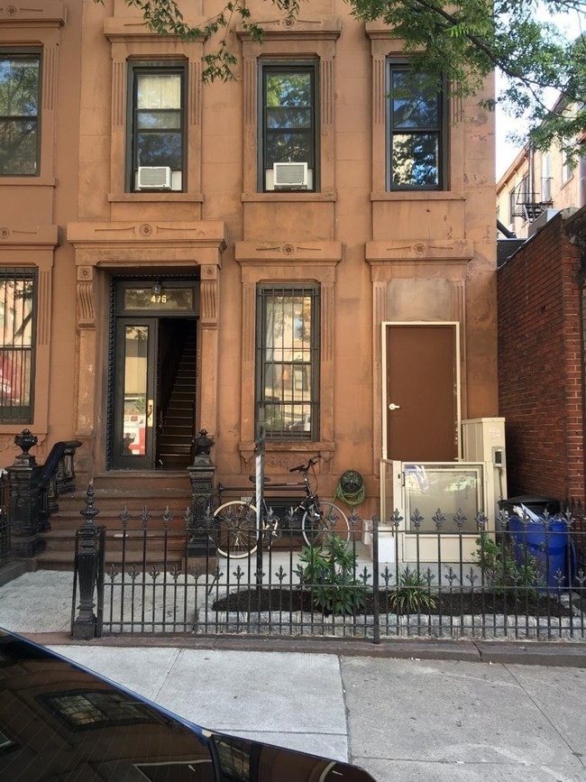 Photo - 476 7th St Unit 1