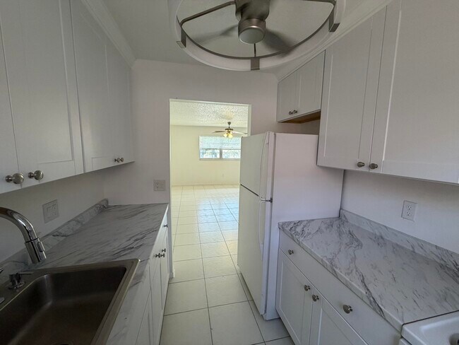 650 SW 2nd Ave Unidad 248E