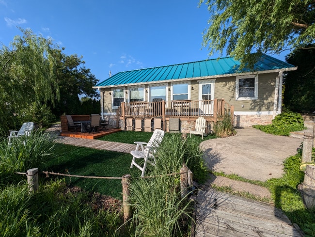 Photo - 503 Wilmot Ave