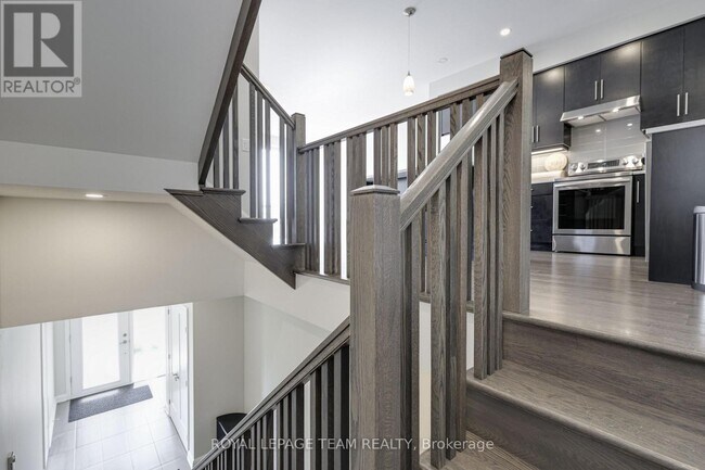 Photo - 145 Boundstone Way