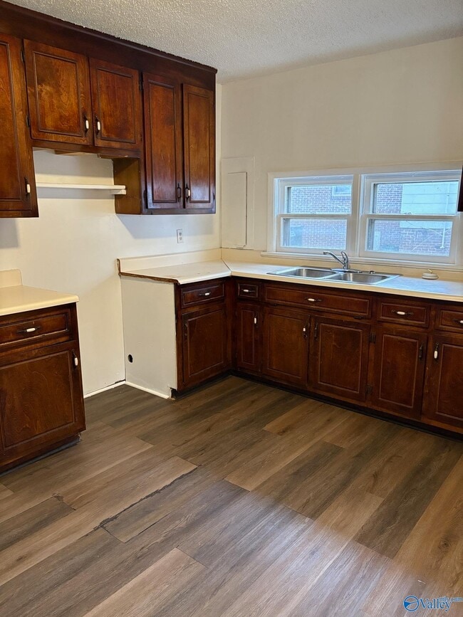 Photo - 103 Bailey St