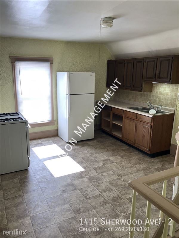 Photo - 1415 Sherwood Ave