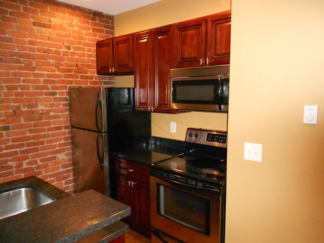 Photo - 98 Knight St Unidad #1