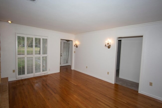 Photo - 3/2 in College Park near Lake Ivanhoe