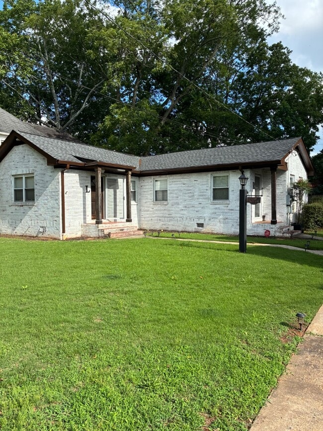 Photo - 1780 John Calvin Ave