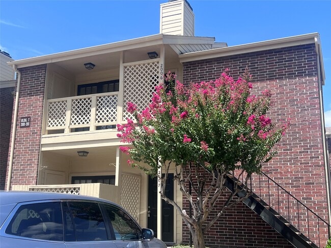 Building Photo - 2121 El Paseo St Unit 2006