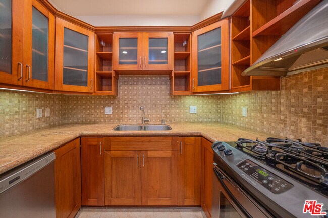 Photo - 626 E Orange Grove Ave Unidad 105